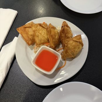 Lotus Thai and Sushi - Thai Near Me - Cincinnati, Ohio