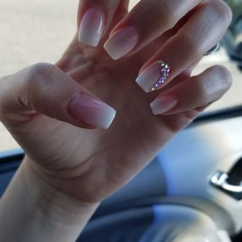 Gilroy Nails - Nail Salons Near Me - Gilroy, California