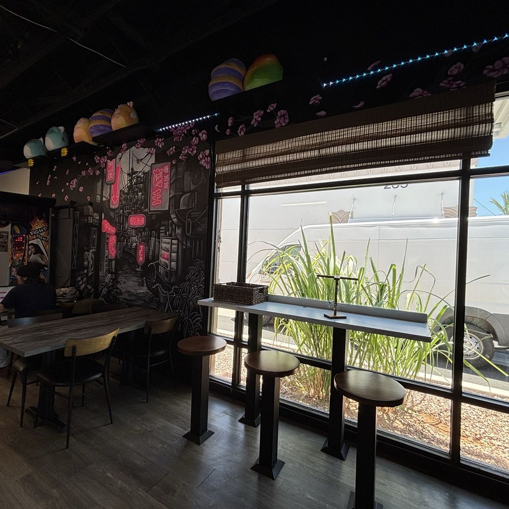 Hi 5 Tea - Dining room - Bubble Tea Near Me - Chandler, Arizona Hi 5 Tea - Dining room - Bubble Tea Near Me - Chandler, Arizona