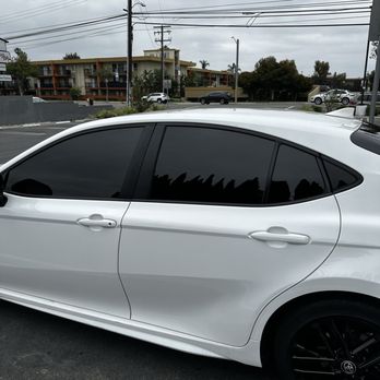 Blues Glass Tinting - Home Window Tinting Near Me - Ontario, California Blues Glass Tinting - Home Window Tinting Near Me - Ontario, California
