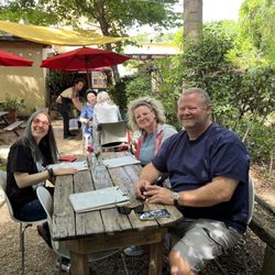 Hackney City Farm - Outdoor seating