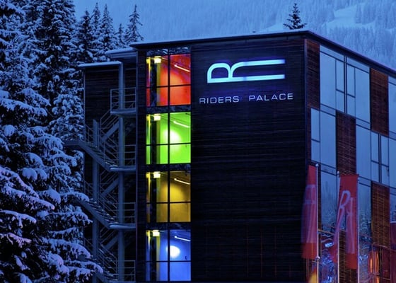 Riders Hotel by null