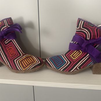Mabacol - Who doesn't love purple? - Shoe Stores Near Me - Jim Thorpe, Pennsylvania Mabacol - Who doesn't love purple? - Shoe Stores Near Me - Jim Thorpe, Pennsylvania