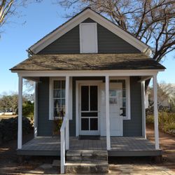 Fredericksburg Historical Tours - Weber Sunday House