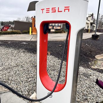 Tesla Supercharger - EV Charging Stations Near Me - Vernon, Connecticut Tesla Supercharger - EV Charging Stations Near Me - Vernon, Connecticut