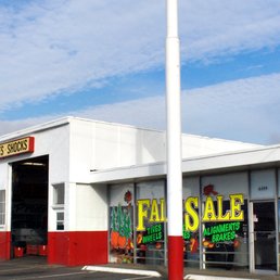 Exterior photo of Les Schwab Tire Center - Seattle, Washington Exterior photo of Les Schwab Tire Center - Seattle, Washington