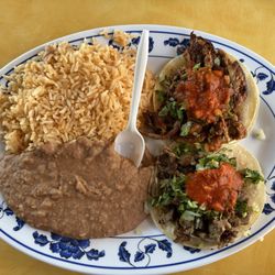 1 carne asada , 1 chicken pastor