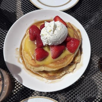 Aracely Lounge - Strawberry shortcake pancakes so so good - Breakfast & Brunch Near Me - Danville, California