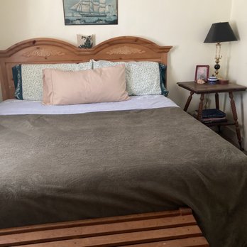 Poplar House - Bedroom 2 - Bed & Breakfast Near Me - Newport, Rhode Island Poplar House - Bedroom 2 - Bed & Breakfast Near Me - Newport, Rhode Island