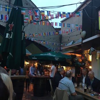 The Hudson Bar - Bars Near Me - Belfast, BFS