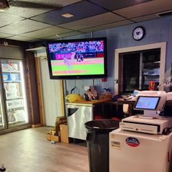 Clayt's Corner Tavern - Watch your favorite game.