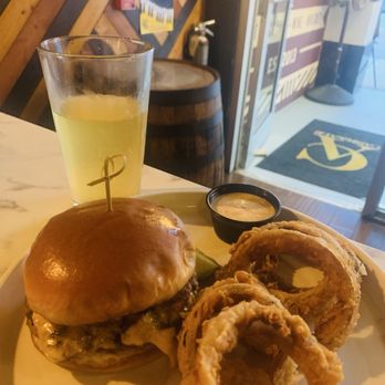 Cask & Ale - Burger and Magnanimous Coconut Sour - New American Near Me - Sarasota, Florida Cask & Ale - Burger and Magnanimous Coconut Sour - New American Near Me - Sarasota, Florida