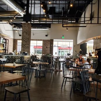 Fat Maddie's Blackhawk - The remainder of the large dining room. - New American Near Me - Blackhawk, California