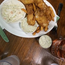 Q's Pub & Grille - Fish and chips, Fridays