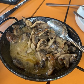Bravas Bar de Tapas - Duncan's mushrooms - Spanish Near Me - Healdsburg, California