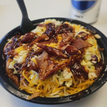 Boogie Bonez Bbq - 6-10-26 pork bbq sundae bowl #yum #ReviewsByRL - Food Trucks Near Me - Indianapolis, Indiana