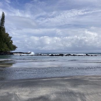 Ha'ena Beach - aka Shipman Beach - The bay - Hiking Near Me - Keaau, Hawaii Ha'ena Beach - aka Shipman Beach - The bay - Hiking Near Me - Keaau, Hawaii