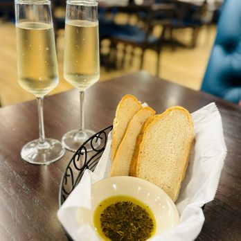 Cibo Cucina Italiana - Bread and Olive Oil Dip. So good! - Italian Near Me - Plano, Texas Cibo Cucina Italiana - Bread and Olive Oil Dip. So good! - Italian Near Me - Plano, Texas