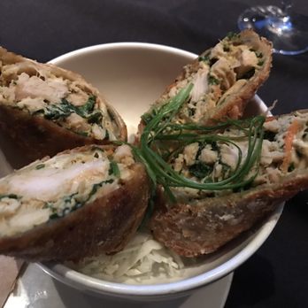 Yard House - Cold moo shu egg rolls - New American Near Me - Springfield, Virginia