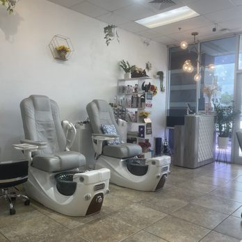 Happy Nails & Spa - Foot chairs - Nail Salons Near Me - Kissimmee, Florida Happy Nails & Spa - Foot chairs - Nail Salons Near Me - Kissimmee, Florida