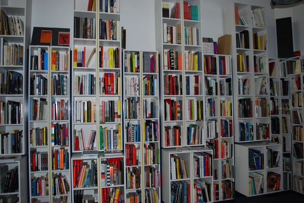 Peter Miller Architecture And Design Books by null