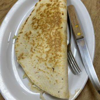 El Changarro - Chicken Quesadilla - very drippy and plain - Mexican Near Me - Bensalem, Pennsylvania