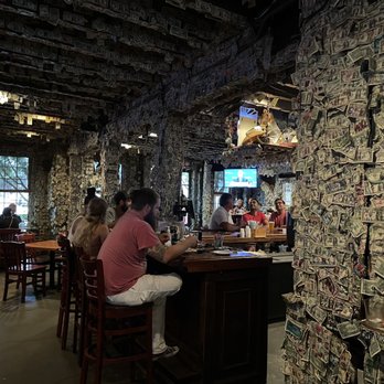 The Griffon - Bar and dining area. - Pubs Near Me - Charleston, South Carolina The Griffon - Bar and dining area. - Pubs Near Me - Charleston, South Carolina