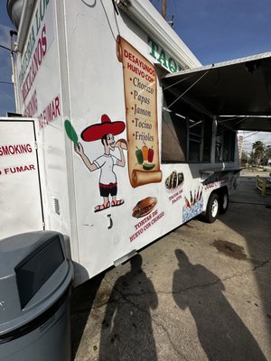 Taqueria Los Mexicanos (Food Truck) by null