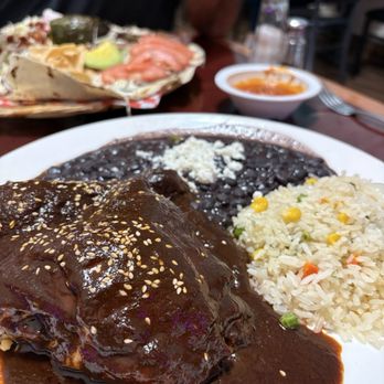 El Ruizeñor Grill - Mole plate - Mexican Near Me - Temple City, California El Ruizeñor Grill - Mole plate - Mexican Near Me - Temple City, California