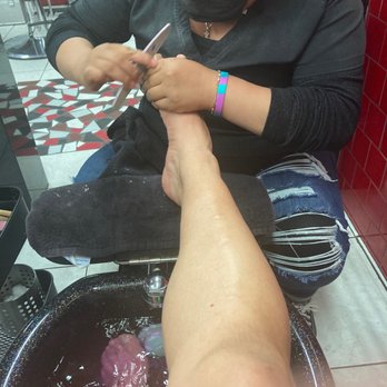 Soleil Estetica - Hard at work. - Hair Stylists Near Me - Tijuana, BCN Soleil Estetica - Hard at work. - Hair Stylists Near Me - Tijuana, BCN