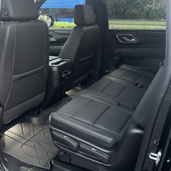 Thermolice Shuttle and Limo