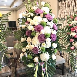 Sunflowers & Gifts - Funeral Spray (Chrysanthemum & Roses)