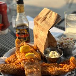 Boston Commons - Fish and chips sampler