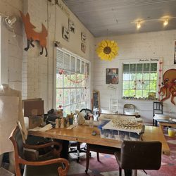Colonial Folk Art Studio and Gallery