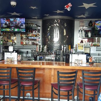 Wyatt's Twisted Americana - Bar seats - Burgers Near Me - Eagan, Minnesota Wyatt's Twisted Americana - Bar seats - Burgers Near Me - Eagan, Minnesota