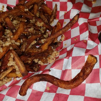 Slyderz Grill - Horrible burned garlic fries with raw garlic! - Food Trucks Near Me - Chico, California Slyderz Grill - Horrible burned garlic fries with raw garlic! - Food Trucks Near Me - Chico, California
