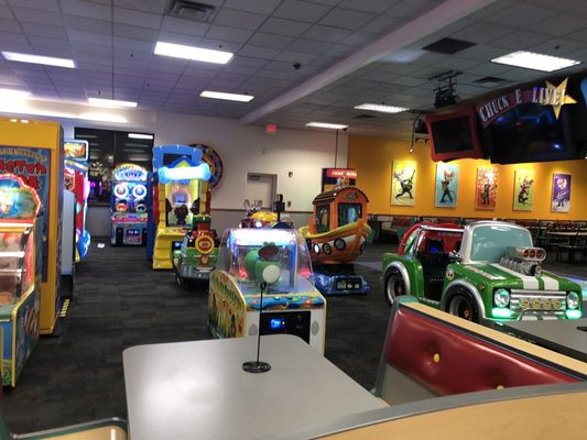 Chuck E. Cheese by null