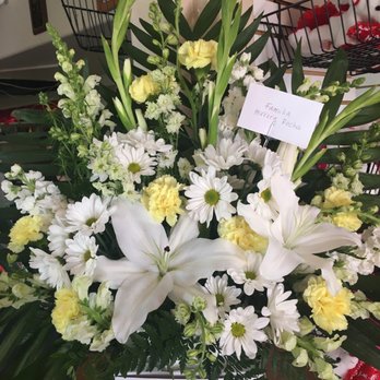 La Flor Del Valle - Arreglo para difunto - Florists Near Me - Phoenix, Arizona La Flor Del Valle - Arreglo para difunto - Florists Near Me - Phoenix, Arizona