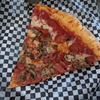 Graffiti pizza - Pepperoni and sausage! The slices are huge and like$5.50!! - Pizza Near Me - Oakland, California Graffiti pizza - Pepperoni and sausage! The slices are huge and like$5.50!! - Pizza Near Me - Oakland, California