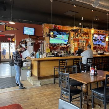 O's Pub and Grill - people sitting at the bar - Burgers Near Me - Auburn, Michigan O's Pub and Grill - people sitting at the bar - Burgers Near Me - Auburn, Michigan