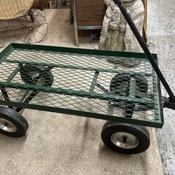 Nellie & Sue's Flea Market - Heavy duty yard wagon