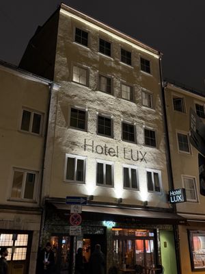 Hotel Lux by null