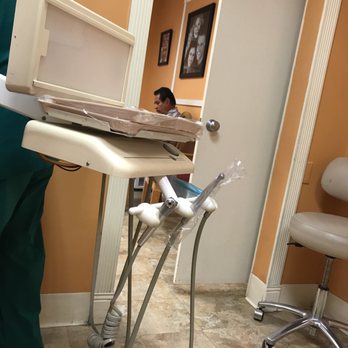 Hamlin Dental Group - I don't like how I had no privacy!! - General Dentistry Near Me - Van Nuys, California Hamlin Dental Group - I don't like how I had no privacy!! - General Dentistry Near Me - Van Nuys, California