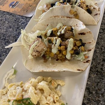 Kona Brewing - Fish tacos with Mac salad - Pubs Near Me - Honolulu, Hawaii Kona Brewing - Fish tacos with Mac salad - Pubs Near Me - Honolulu, Hawaii