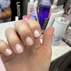 SugarCoat Nail Lounge - Dazzle Dry gel nails in #15.