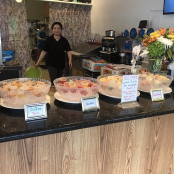 New Tapioca Master - The super sweet lady who took care of us and got our orders, great customer service!!! - Coffee & Tea Near Me - Houston, Texas