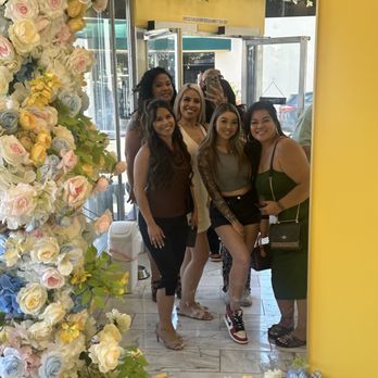 Milky Flakes - Ice Cream & Frozen Yogurt Near Me - Walnut Creek, California