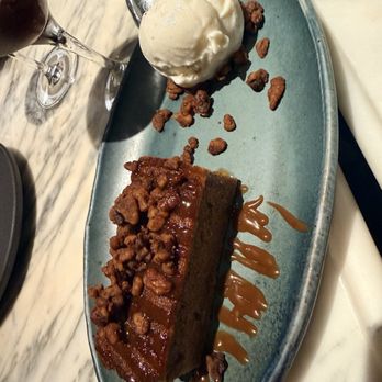 Goodman’s Bar - Warm whiskey cake - Bars Near Me - New York, New York Goodman’s Bar - Warm whiskey cake - Bars Near Me - New York, New York