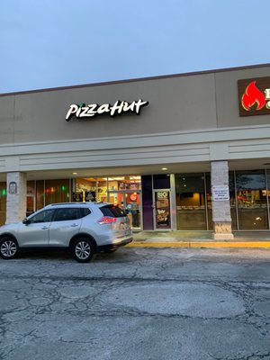 Pizza Hut by null