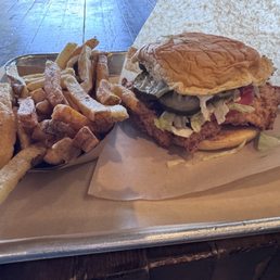 Fried chicken sandwich combo Fried chicken sandwich combo